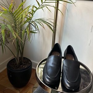 Aldo black leather round toe loafers size 9